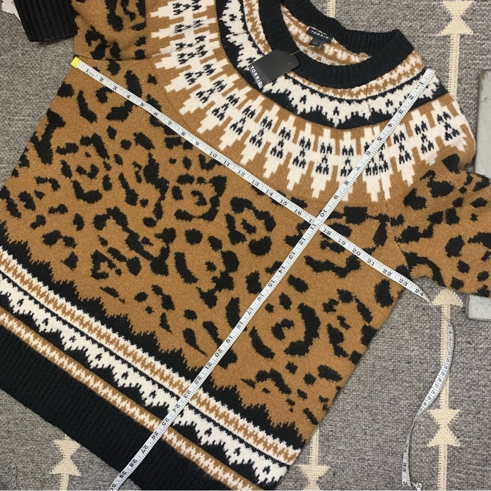 Torrid vegan cashmere leopard sweater 1X - Picture 4 of 12